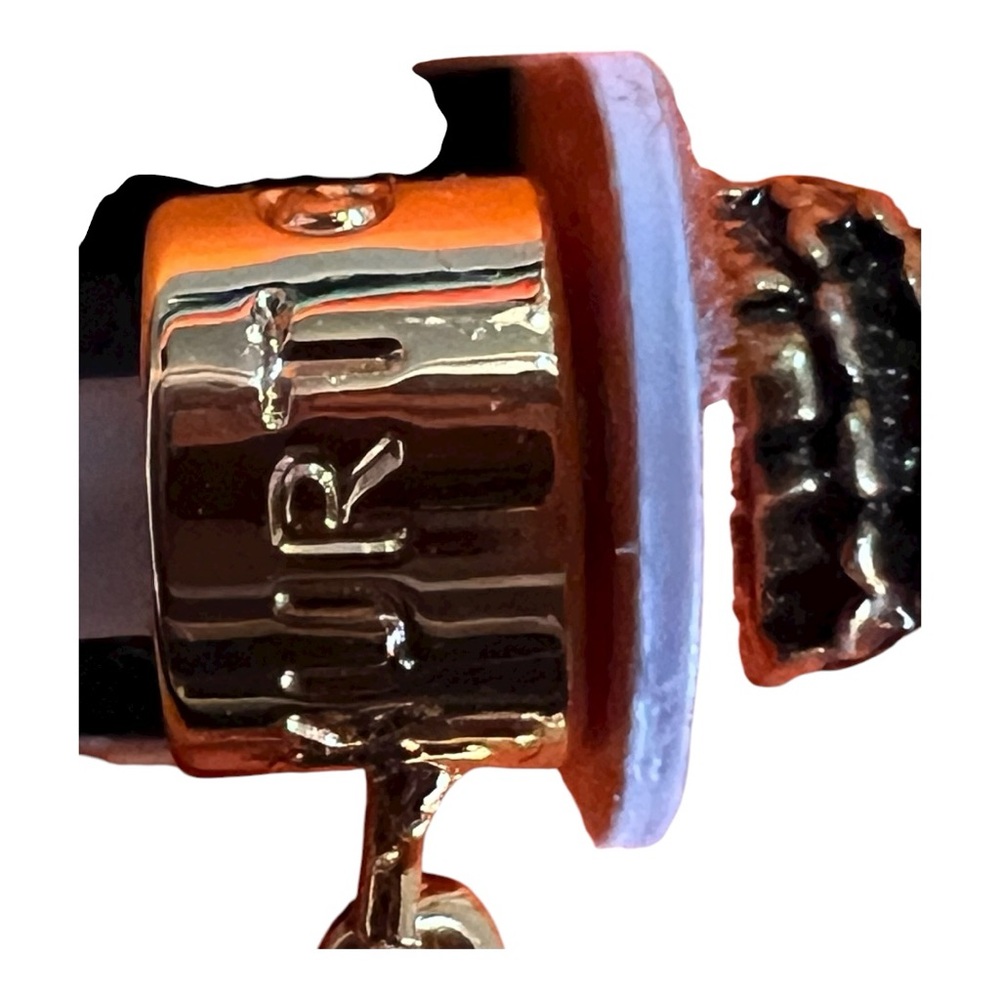 Kurt Geiger London NWT gorgeous Micro Eagle Crystal Linear Drop Earrings - Picture 7 of 10